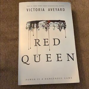 Red Queen Written by Victoria Aveyard